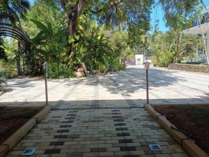 Mynd úr myndasafni af Lucky Beach Resort í Trincomalee