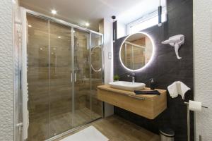 A bathroom at PontJó Apartman Miskolc