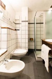 Een badkamer bij Residence Ruetoreif