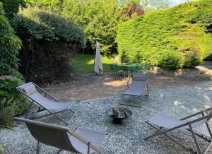 Zdjęcie z galerii obiektu Villa du Mont Joly, écrin de verdure proche mer ! w mieście Touques