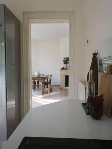 Zdjęcie z galerii obiektu Villa du Mont Joly, écrin de verdure proche mer ! w mieście Touques