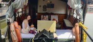Kalappura Houseboats & Tours的休息区