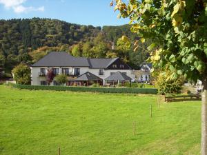 Photo de la galerie de l'établissement Hotel Dreilaenderblick, à Ouren