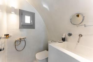 Kúpeľňa v ubytovaní Philosophia Luxury Villa