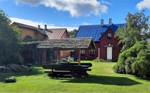 Κήπος έξω από το Elisabeth´s apartment & courtyard for barbeque