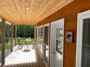 Gallery image of Bear Cabin - Forest Retreat nearby Lake - not on waterfront in East Kemptville