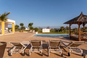 Bazén v ubytování Villa con piscina Ibiza centro nebo v jeho okolí