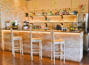 O lounge ou bar de Oka Da Mata
