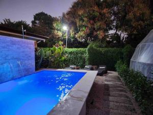 Piscina di Ubuntu Glamping o nelle vicinanze
