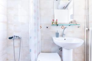 Un baño de Loft Apt with Acropolis View