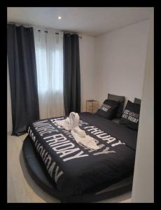 Fotografia z galérie ubytovania COSY HOME - Wifi - Paris/Orly - Accès 24/24 v destinácii Sainte-Geneviève-des-Bois