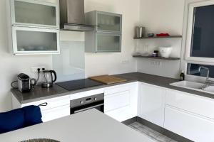 Kuchnia lub aneks kuchenny w obiekcie VILLA LA QUIETUDE