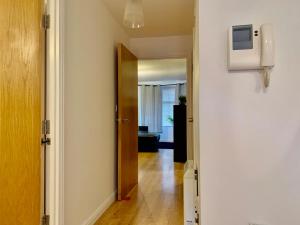 Φωτογραφία από το άλμπουμ του Lovely 2 bed Ground floor flat with free Parking στο Μπέρμιγχαμ +14 φωτογραφίες