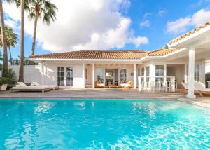 Fotografia z galérie ubytovania Atalaya villa with fantastic views v destinácii Estepona