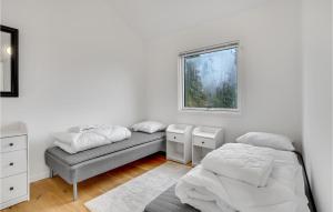 Postel nebo postele na pokoji v ubytování Amazing Home In Vordingborg With Kitchen