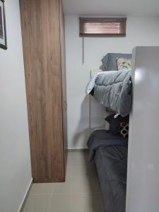 Photo de la galerie de l'établissement 302-Cómodo y moderno apartamento de 2 habitaciones en la mejor zona céntrica de Ibagué, à Ibagué 14 autres photos