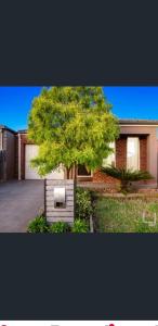 Κήπος έξω από το Private Room3 20 min CBD CITY Airport