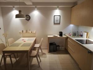 Kuchyňa alebo kuchynka v ubytovaní Apartament Bukovy Wisła