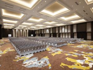 A área empresarial e/ ou a sala de conferências de Aston Gresik Hotel & Conference Center