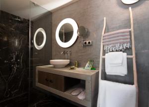 Gallery image of Flamm in Golturkbuku +83 photos