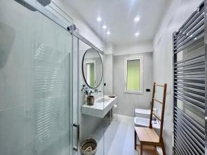 Ένα μπάνιο στο Arcuri Apartment +13 φωτογραφίες