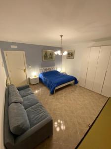 A bed or beds in a room at Residenze BepiLù Még 8 kép