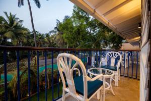 Rõdu või terrass majutusasutuses Sandbanks Beach Villas, Morjim