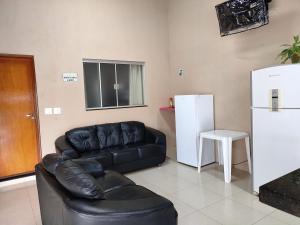 Ruang duduk di Casa de Temporada Recanto Remanso