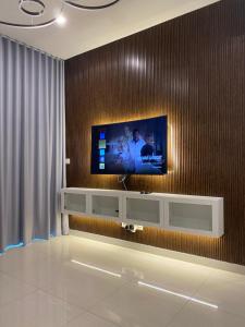 TV a/nebo společenská místnost v ubytování Datum Jelatek Sky Residence KLCC SkyRing Linked to LRT and Mall