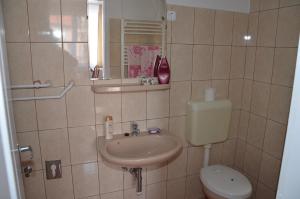 Vannituba majutusasutuses Orchidea Apartman