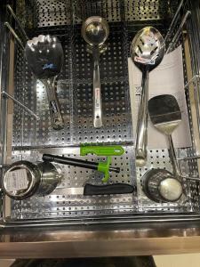 Gallery image of AVVAIRAM SERVICE APARTMENT G8 in Chennai