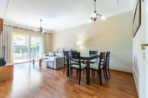 A seating area at Apartamento en bellavista