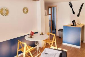 Fotografie z fotogalerie ubytování BlueOne T2 rénové centre ville v destinaci Cherbourg en Cotentin