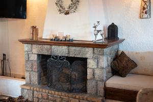 Fotografie z fotogalerie ubytování Chalet Renata 2 Livadi Arachovas v destinaci Kalívia