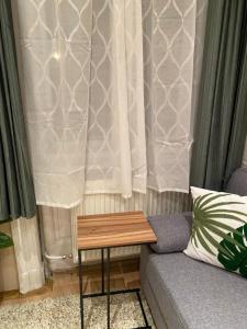 Posedenie v ubytovaní Jungle Story Apartment by Millenaris Park with Free Parking