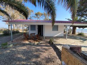 Aed väljaspool majutusasutust Beachfront 2Br Garden Bbq SeaView QuietRetreat