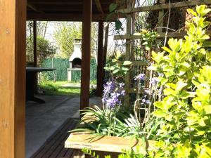 Vonkajšia záhrada v ubytovaní Grand et bel appartement 77m2 avec jardin, à proximité immédiate des plages 1,8km