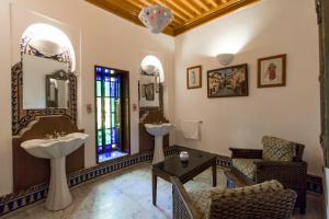 Koupelna v ubytování Le Riad Palais d'hotes Suites & Spa Fes