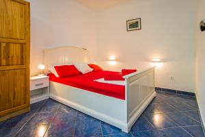 Fotografie z fotogalerie ubytování Adria Maja apartmani Luka Dubrava v destinaci Putniković
