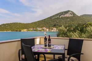 Fotografie z fotogalerie ubytování Adria Maja apartmani Luka Dubrava v destinaci Putniković