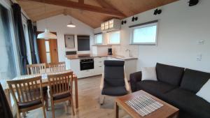 Nhà bếp/bếp nhỏ tại Haus Toskana, Kleines Ferienhaus im Toskanagarten
