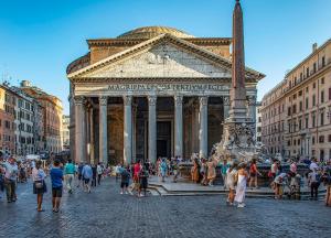 COLOSSEO con il CUORE vendégei