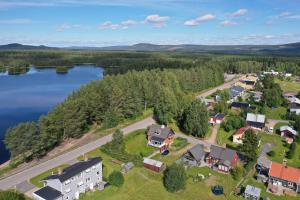 Vedere de sus a Cozy house in heart of Swedish Lapland