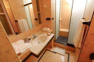 Koupelna v ubytování Hotel Samanapaq + 37 fotografií