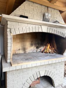 Gril dostupný pro hosty v apartmánu + 27 fotografií