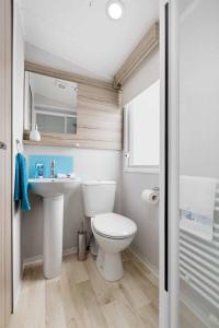 Ένα μπάνιο στο Roselands caravan park, Nr Lands End, Cornwall +114 φωτογραφίες