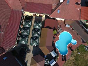 Sundlaugin á Hotel Aldo eða í nágrenninu
