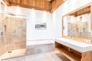 Koupelna v ubytování Dorfresort Kitzbühel by ALPS RESORTS