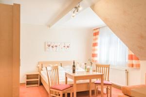 Fotografie z fotogalerie ubytování Haus Kranixfeld-Fischl v destinaci Mörbisch am See