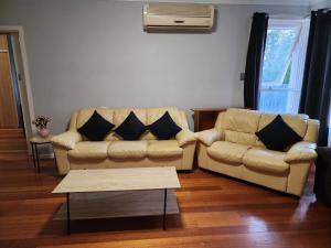 Posezení v ubytování Homestay near Dandenong Plaza